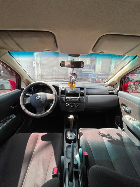 NISSAN TIIDA 2012