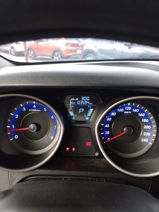 HYUNDAI ELANTRA 2012