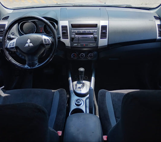 MITSUBISHI OUTLANDER ES 4WD 2010