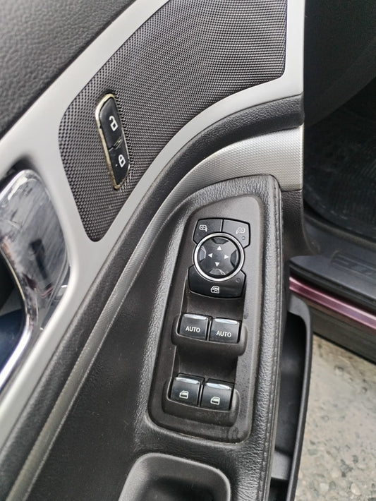 FORD EXPLORER XLT 2011