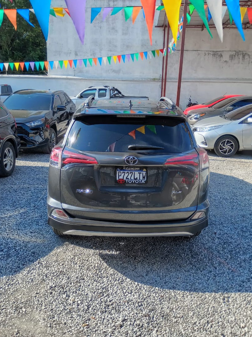 TOYOTA RAV4 XLE 2017