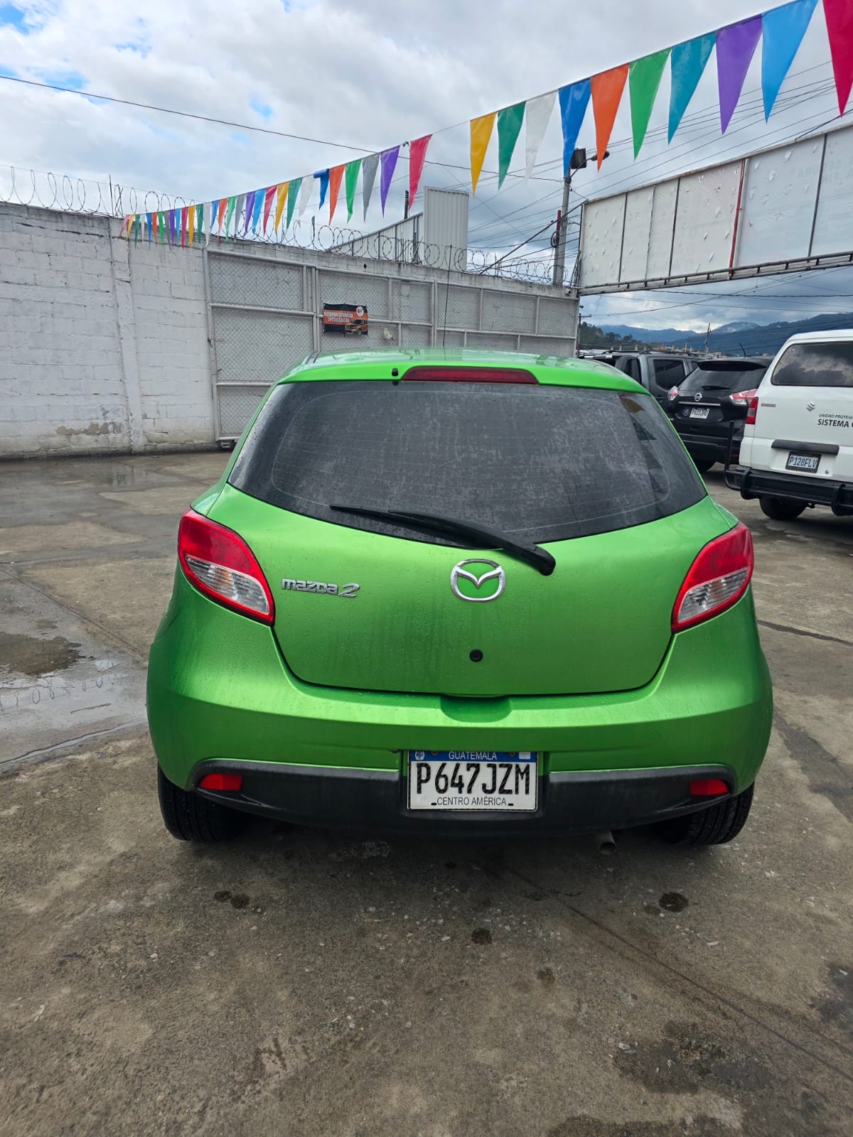 MAZDA 2 VERDE 2012