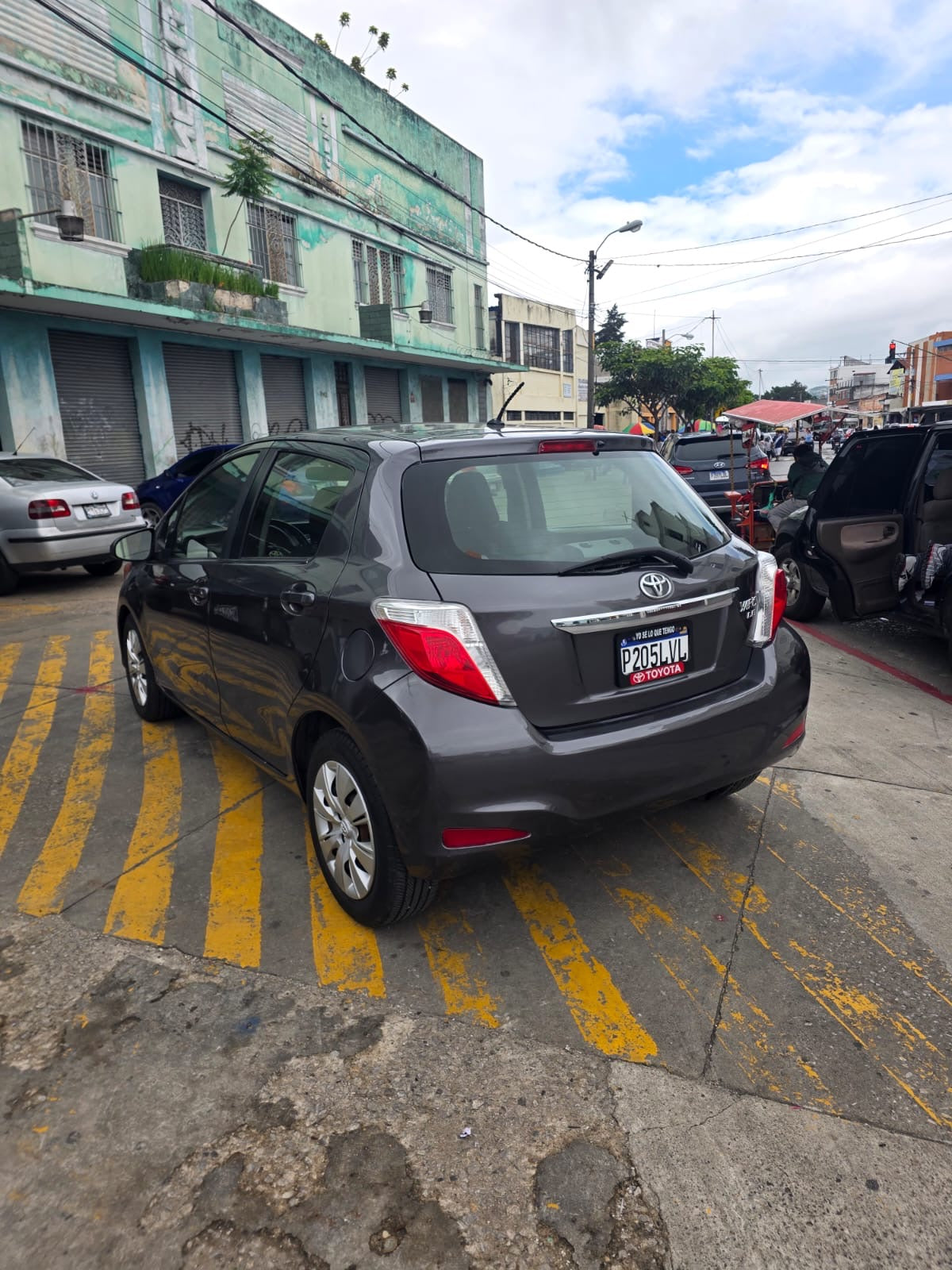TOYOTA YARIS LE 2013