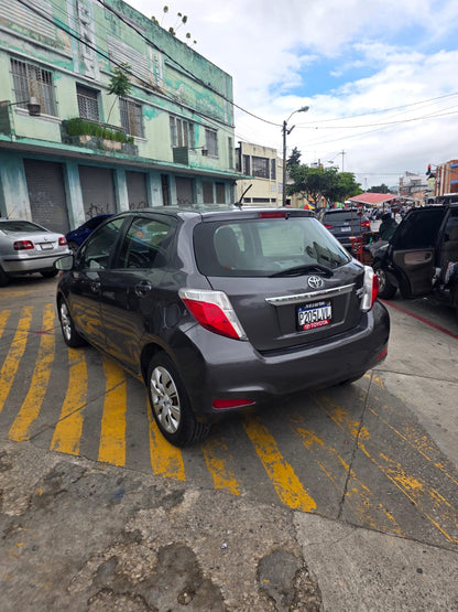 TOYOTA YARIS LE 2013