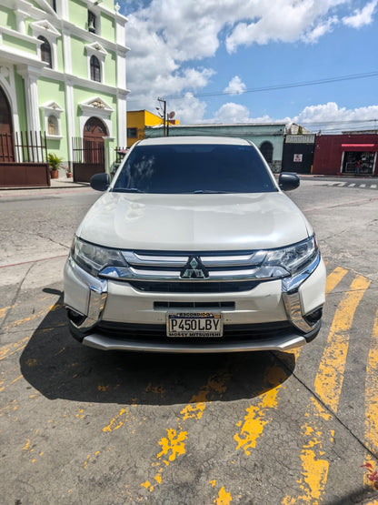 MITSUBISHI OUTLANDER 2019