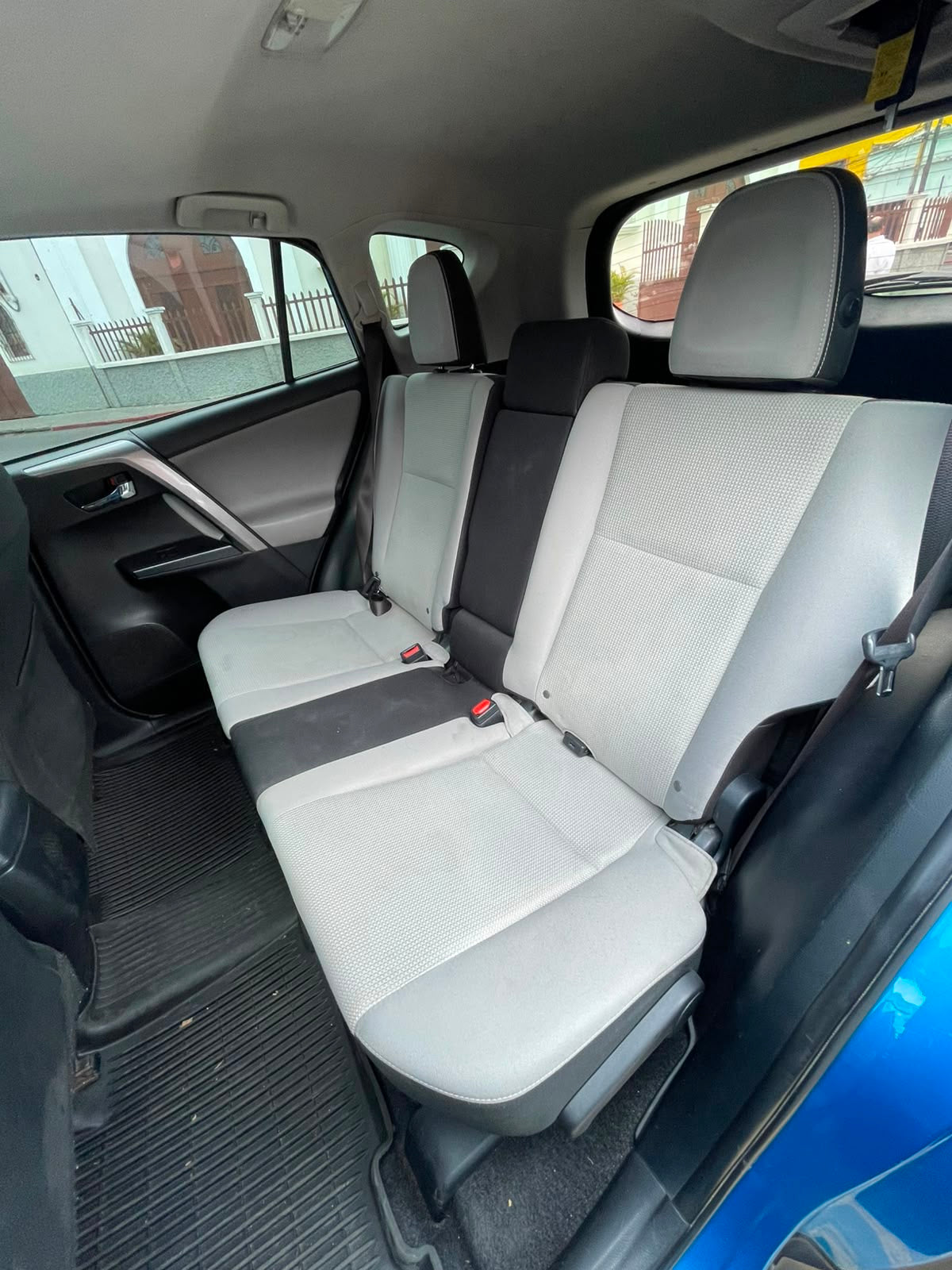 TOYOTA RAV4 2017