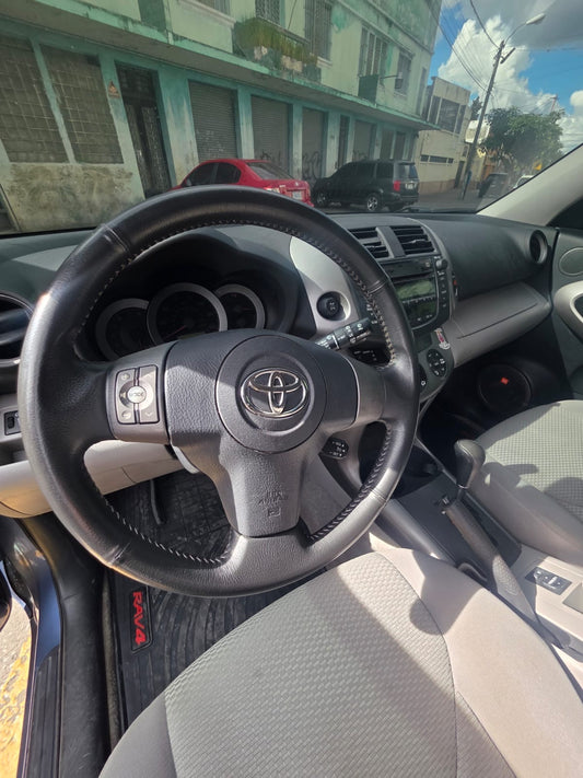 TOYOTA RAV4 2006