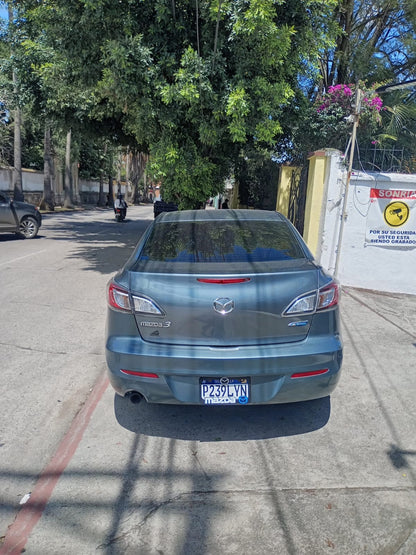 MAZDA 3i TOURING 2013