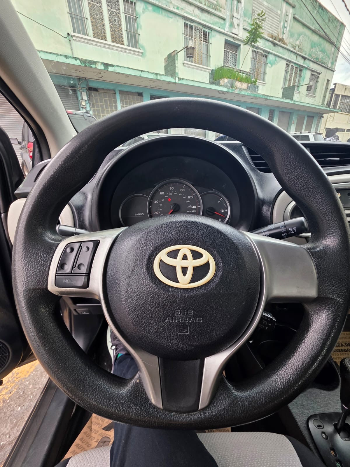 TOYOTA YARIS LE 2013