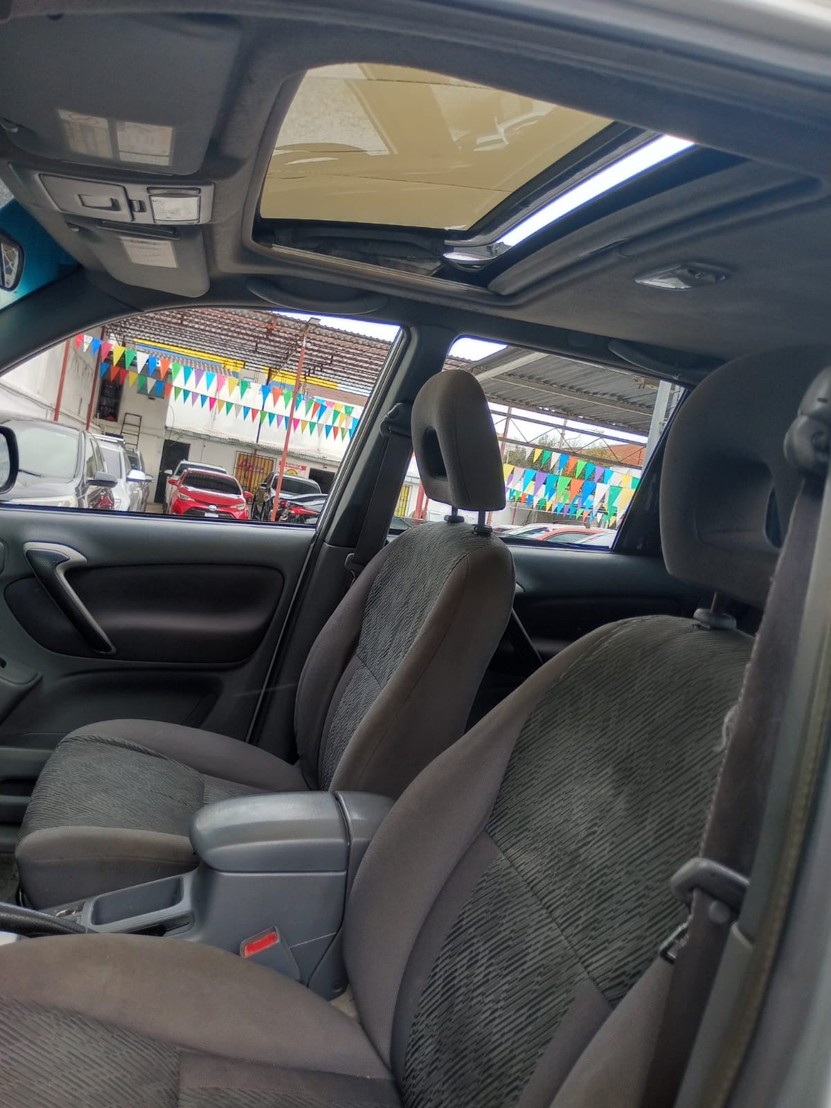 TOYOTA RAV4 4x2 2001