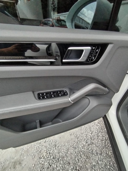 PORSCHE CAYENNE 2019