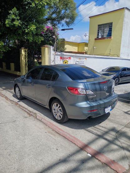 MAZDA 3i TOURING 2013