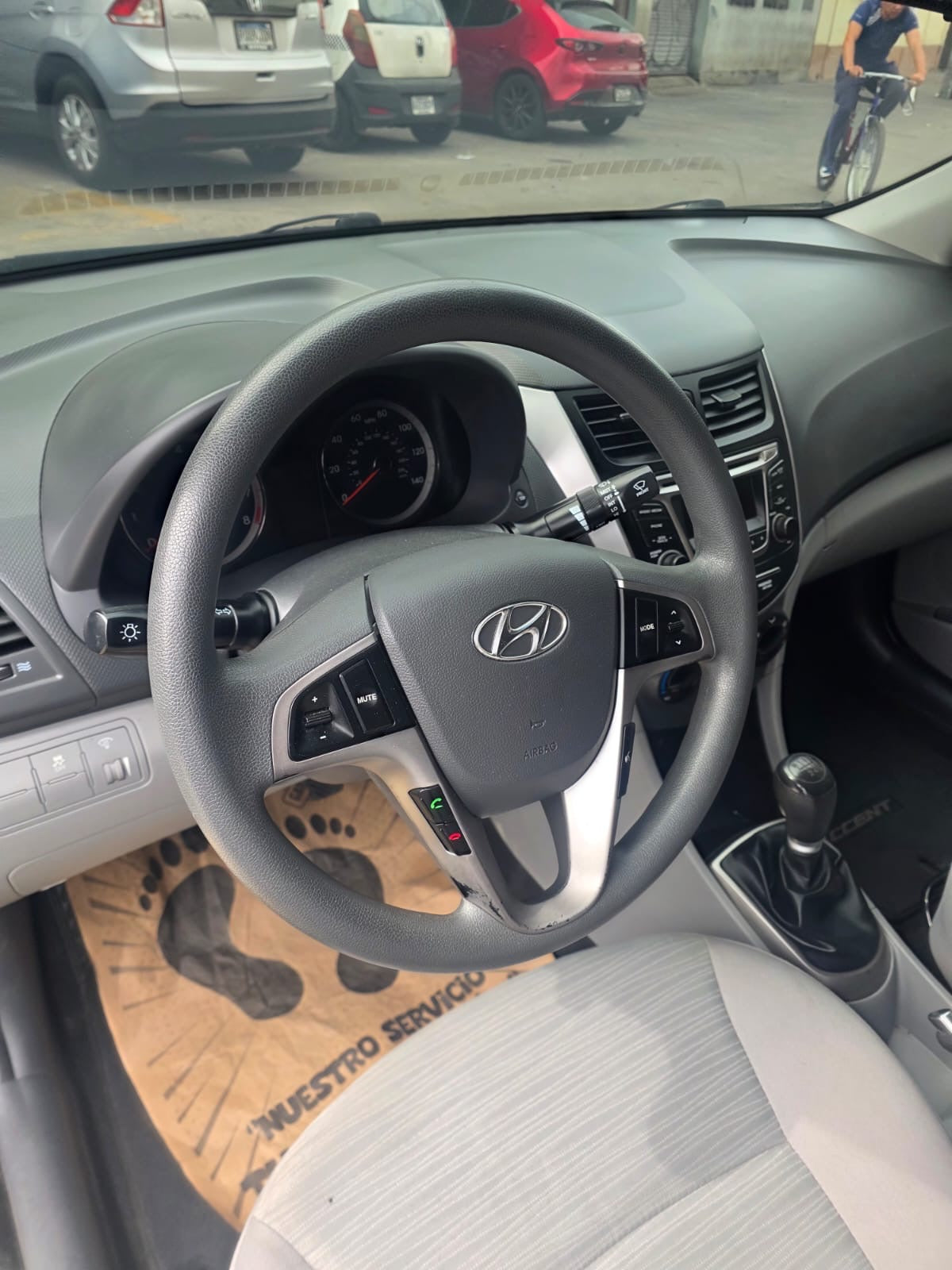 HYUNDAI ACCENT GLS 2015