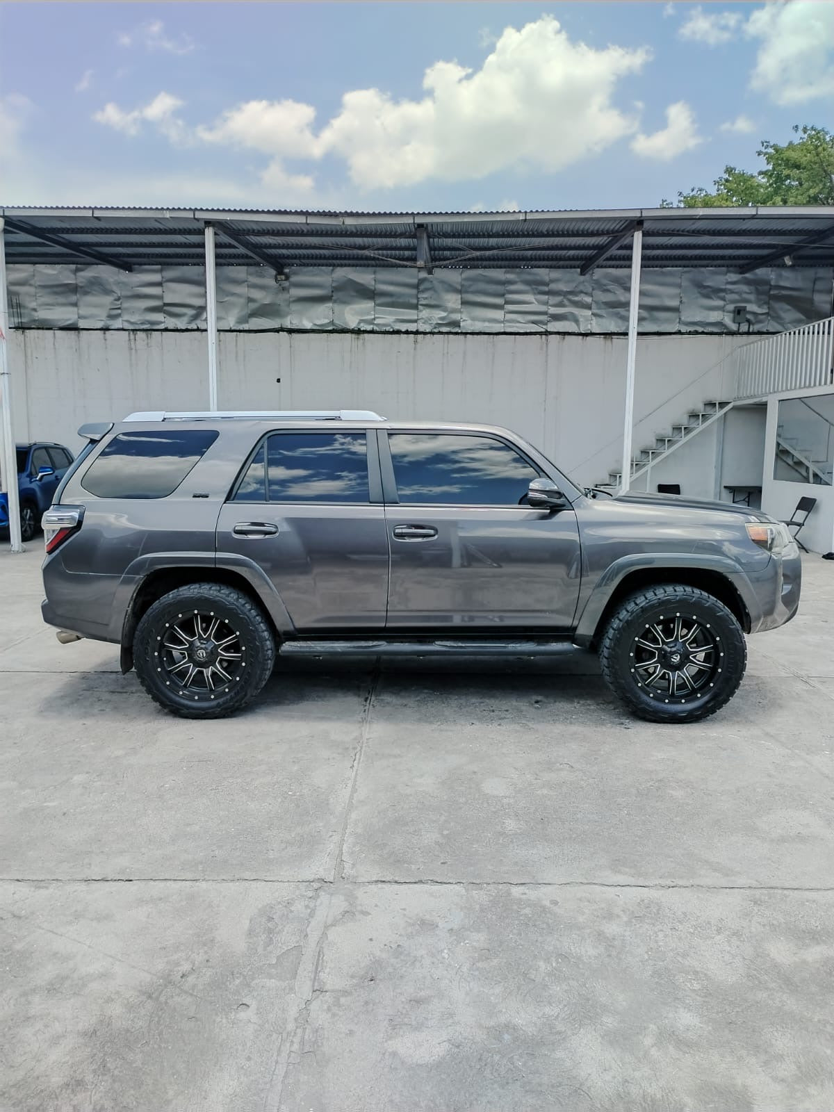 TOYOTA 4RUNNER 2018