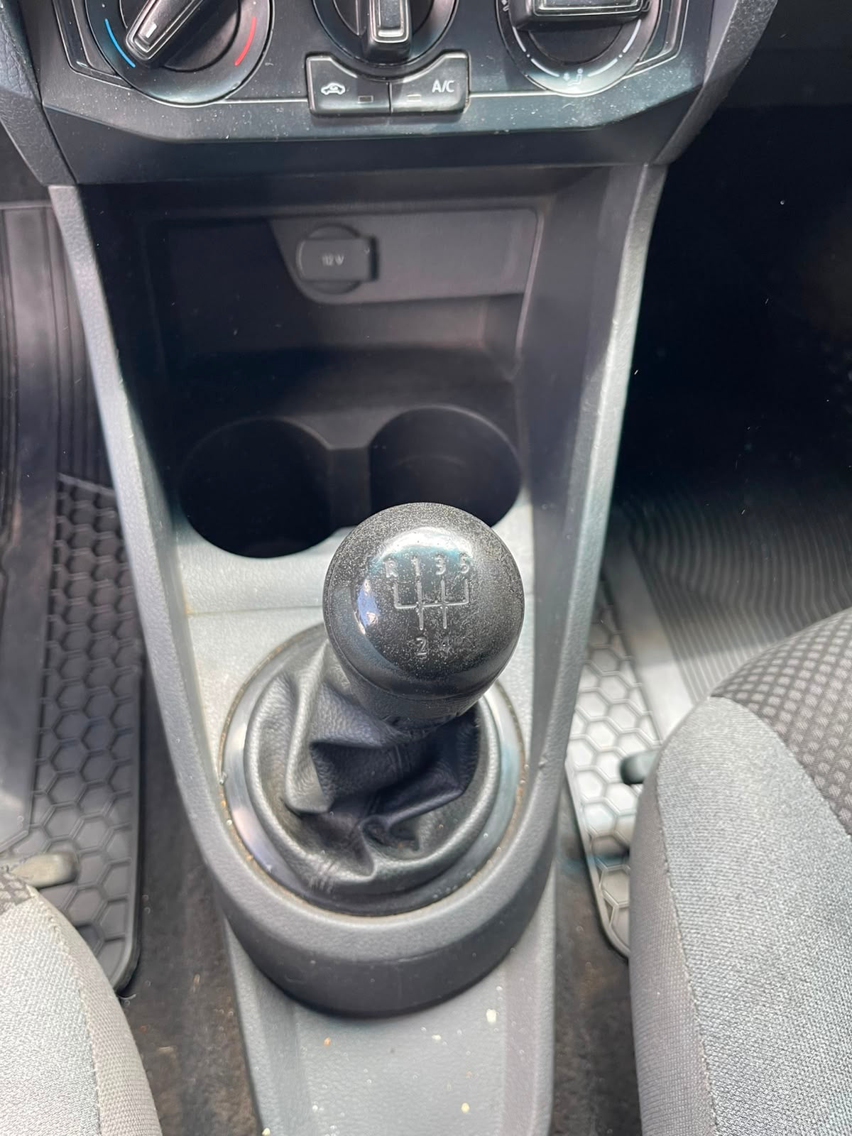 VOLKSWAGEN SAVEIRO 2019