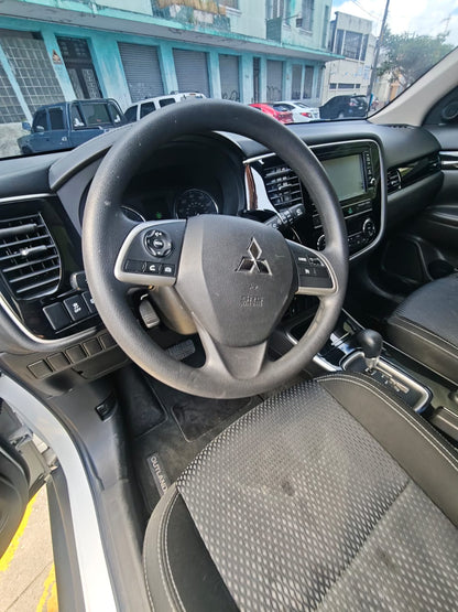 MITSUBISHI OUTLANDER 2019