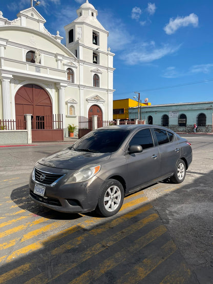 NISSAN VERSA 2012