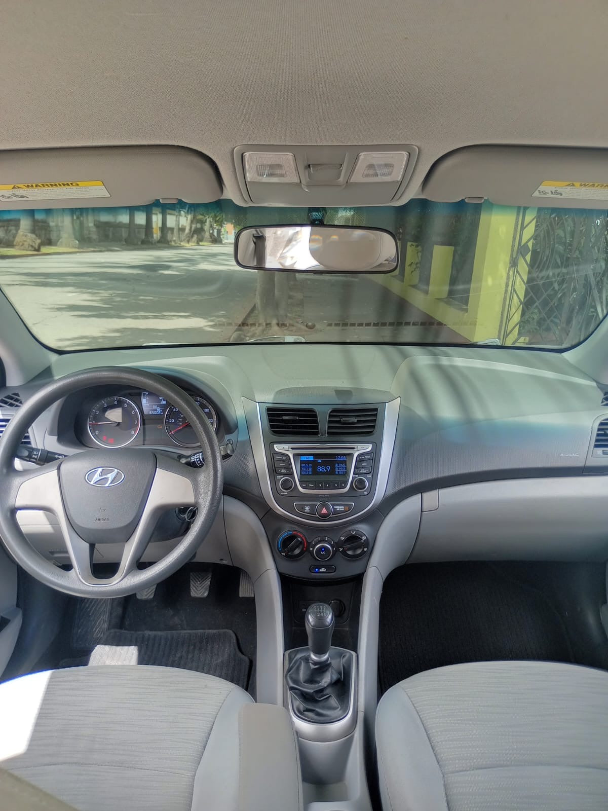 HYUNDAI ACCENT SE 2016