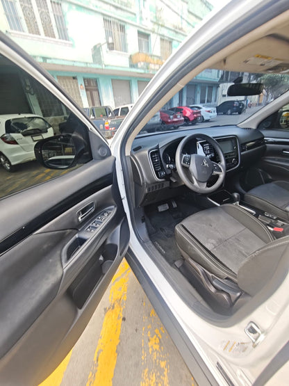 MITSUBISHI OUTLANDER 2019