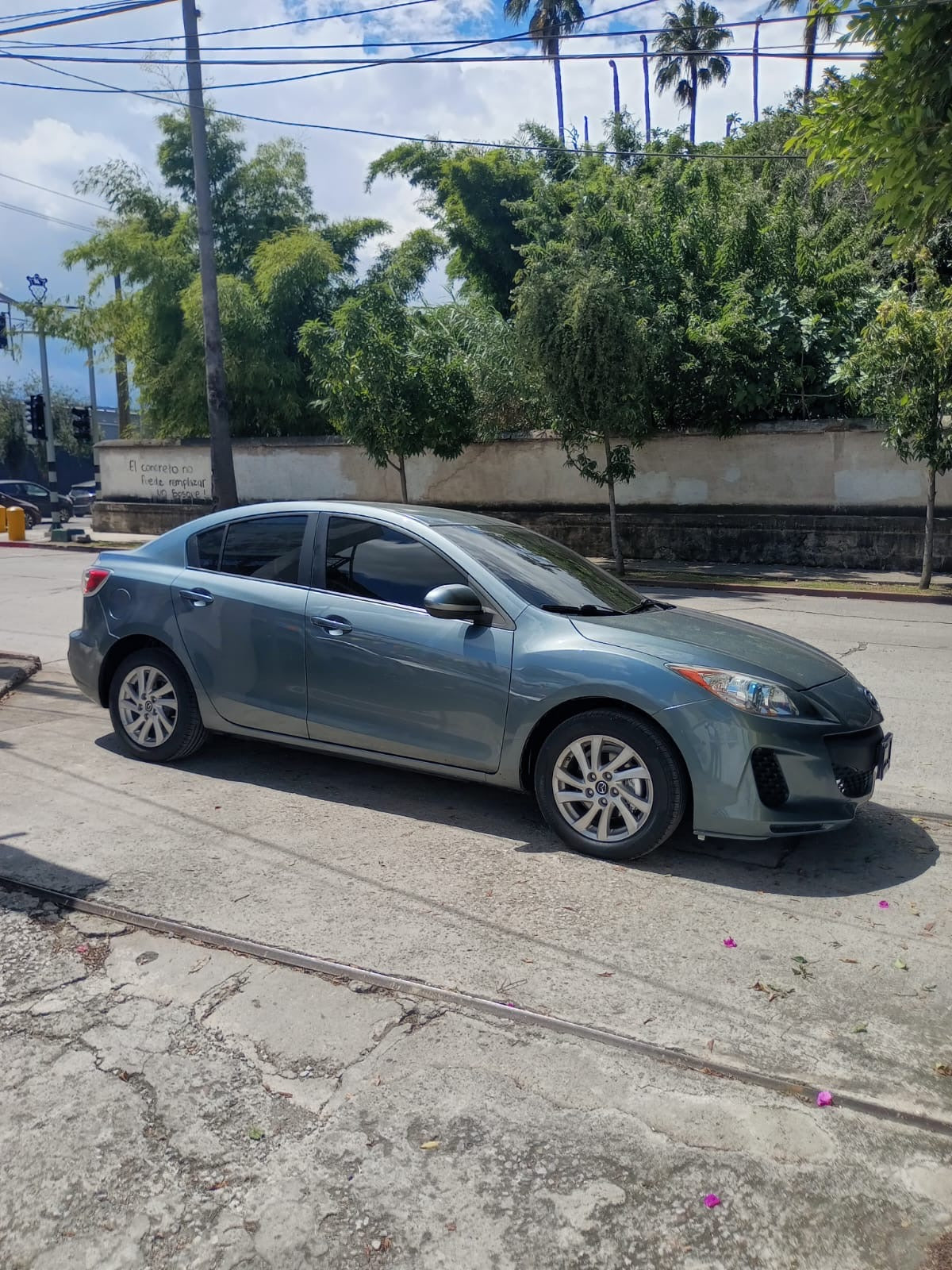 MAZDA 3i TOURING 2013