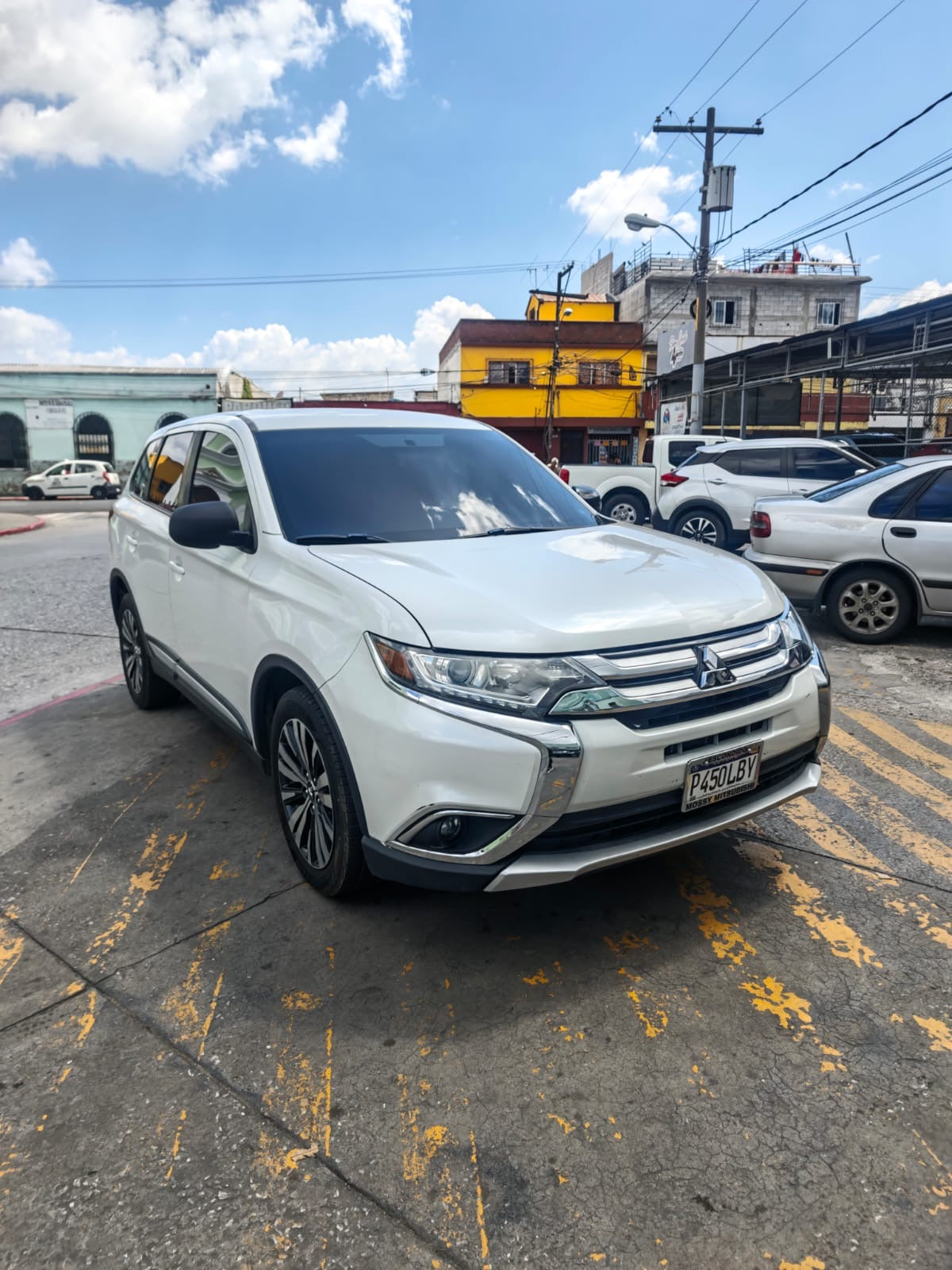 MITSUBISHI OUTLANDER 2019