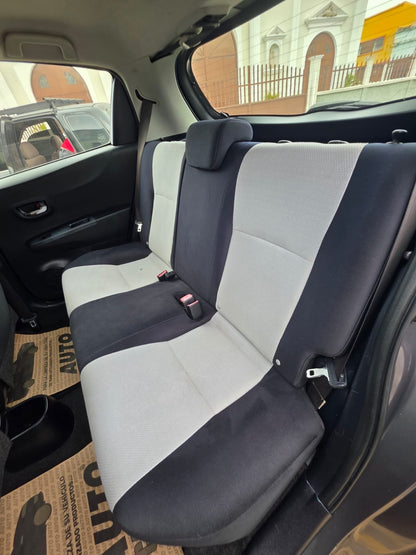 TOYOTA YARIS LE 2013