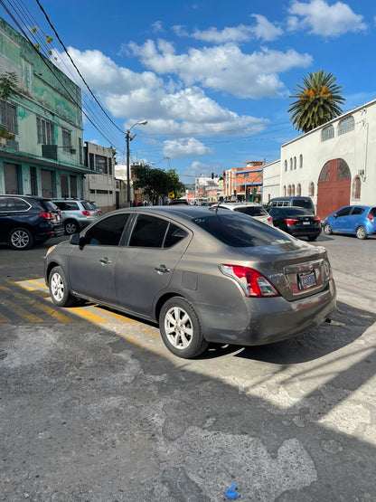 NISSAN VERSA 2012