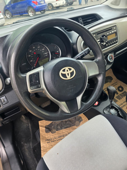 TOYOTA YARIS LE 2013