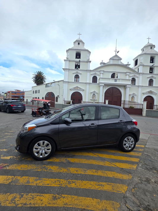 TOYOTA YARIS LE 2013