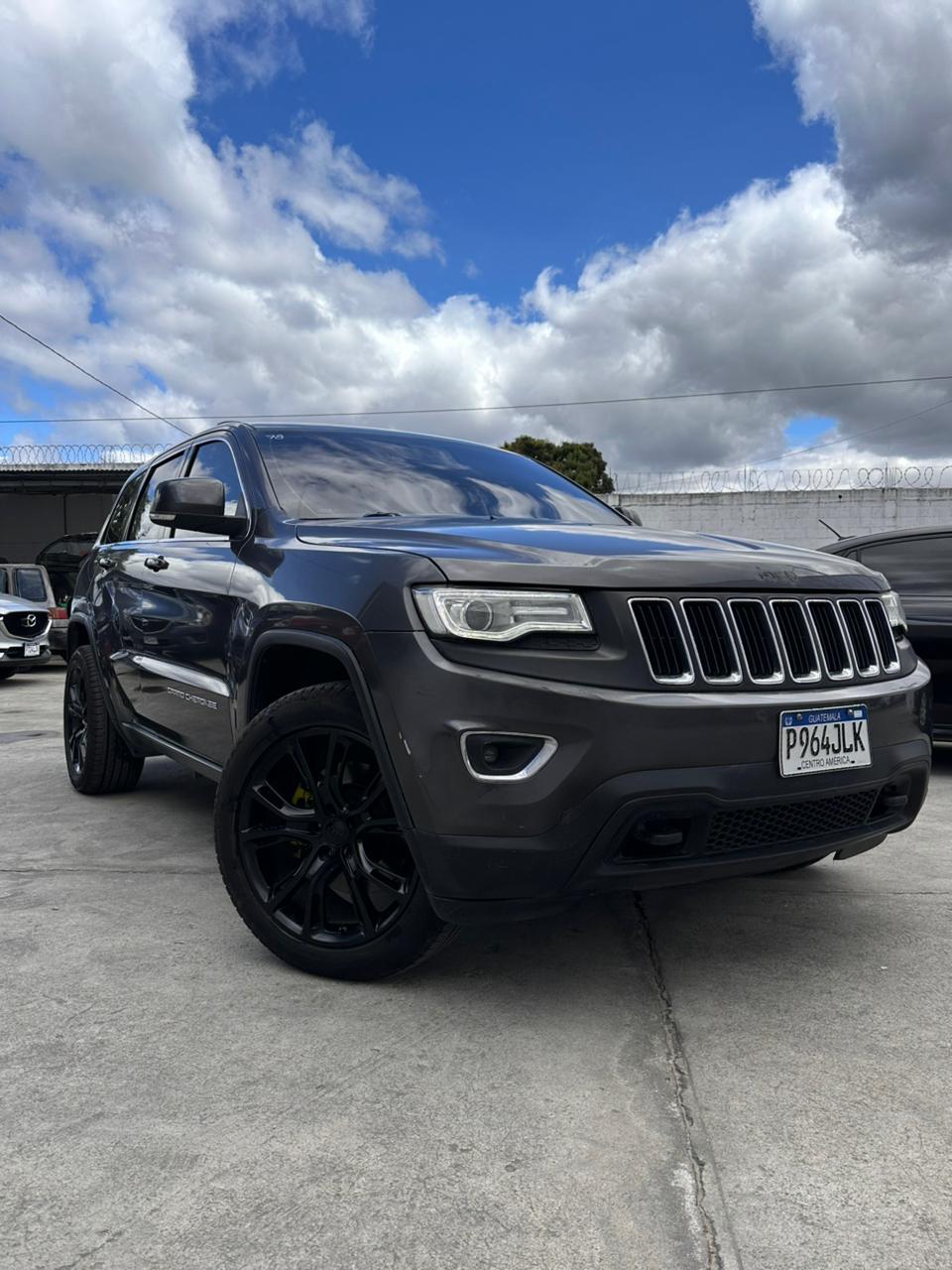 JEEP G CHEROKEE LAREDO 4X4 2014