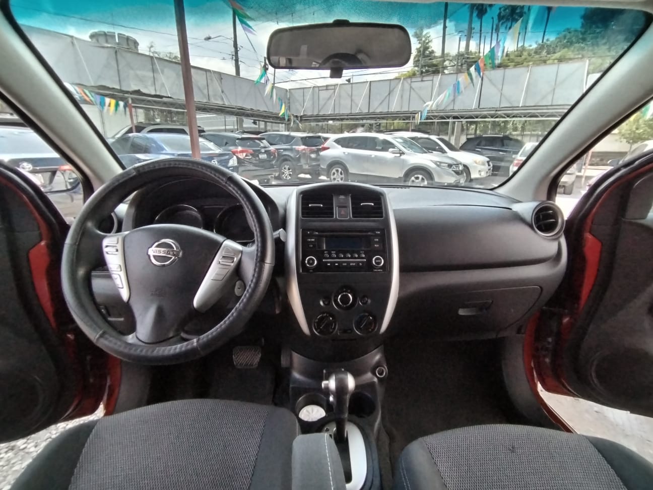 NISSAN VERSA SV 2018