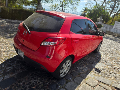 MAZDA 2 2013