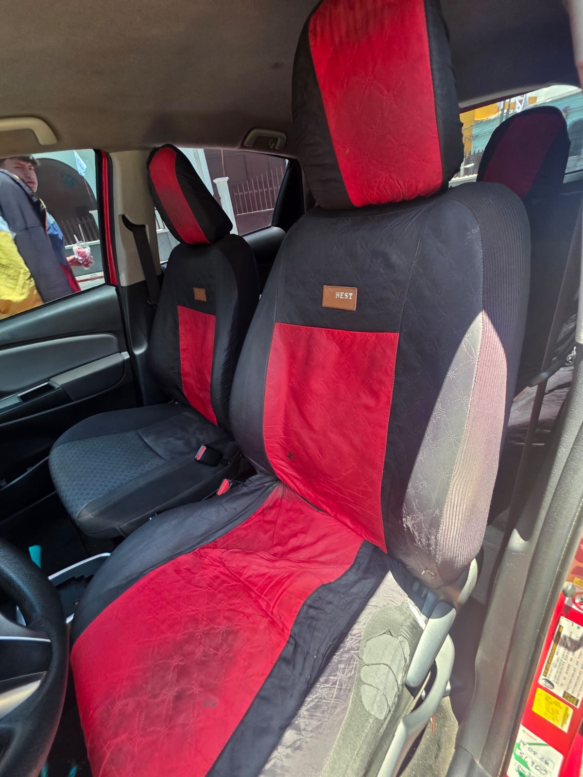 TOYOTA YARIS LE 2016