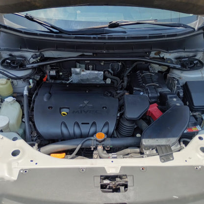 MITSUBISHI OUTLANDER ES 4WD 2010
