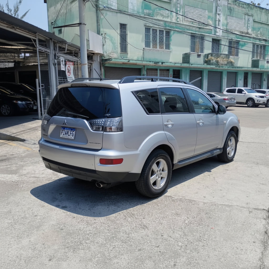 MITSUBISHI OUTLANDER ES 4WD 2010