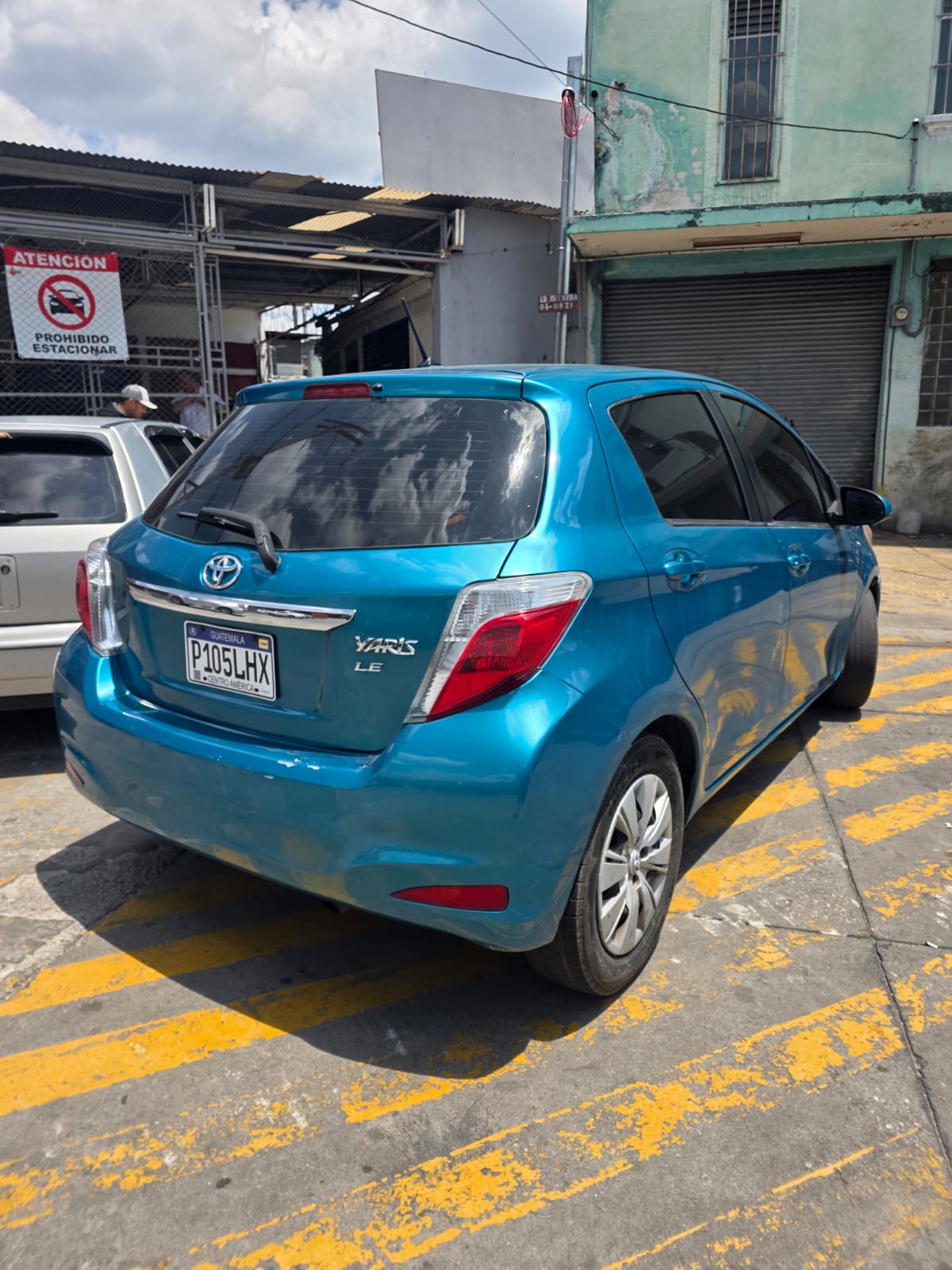 TOYOTA YARIS LE 2012