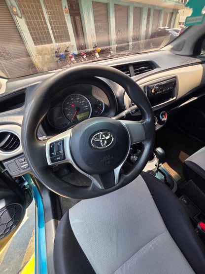 TOYOTA YARIS LE 2012