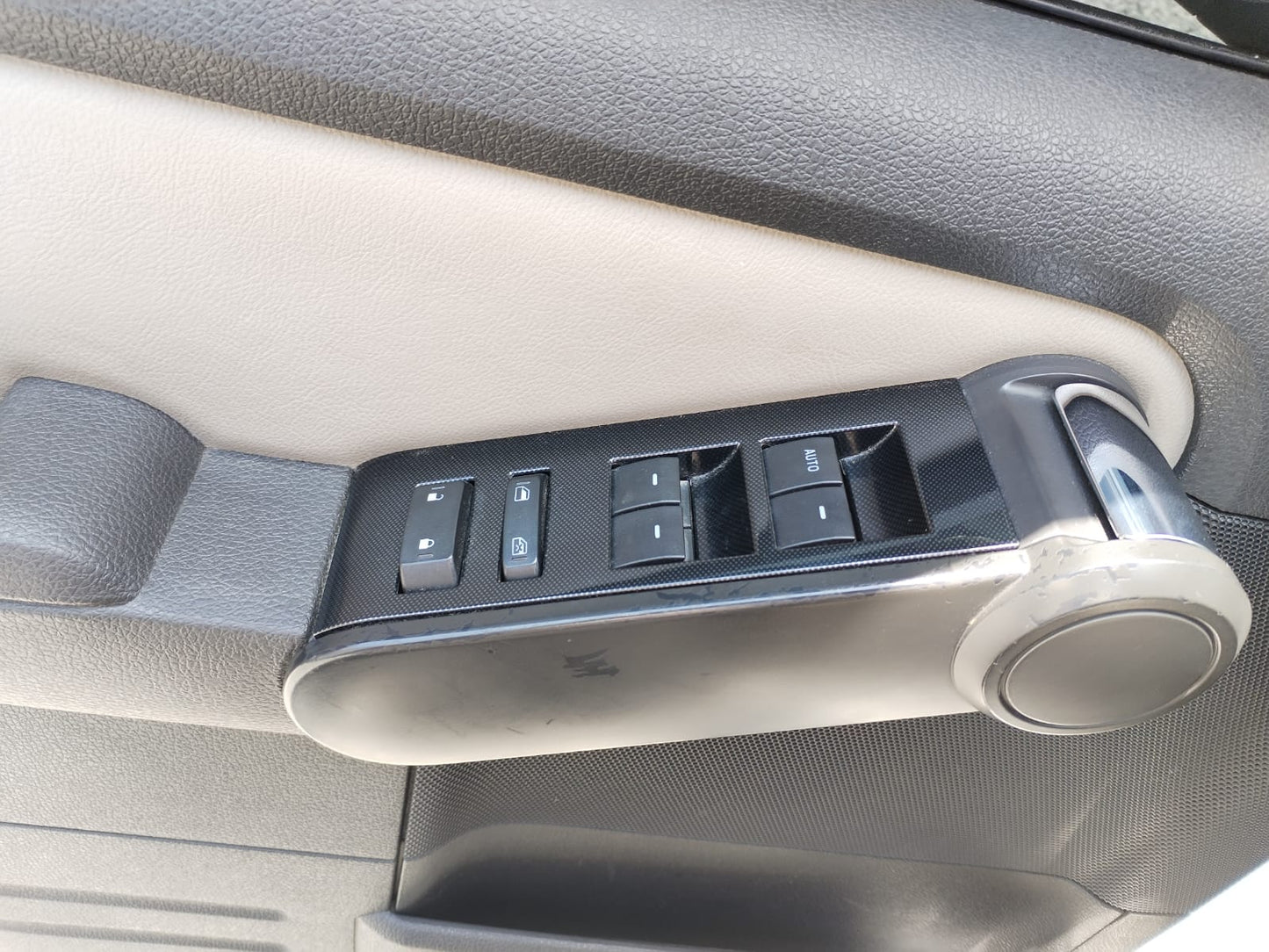 FORD EXPLORER XLT 2008