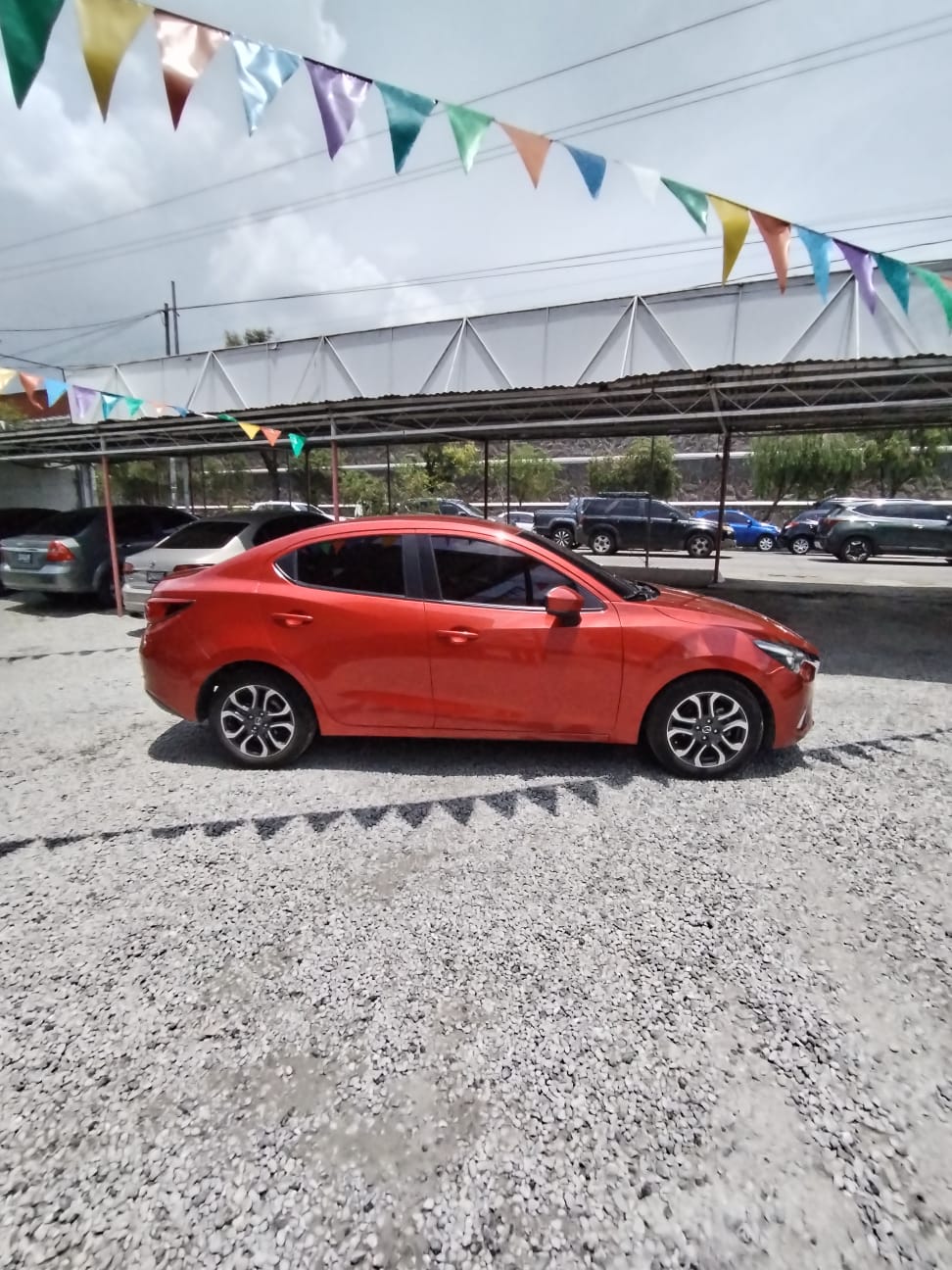 MAZDA SEDAN 2 2018