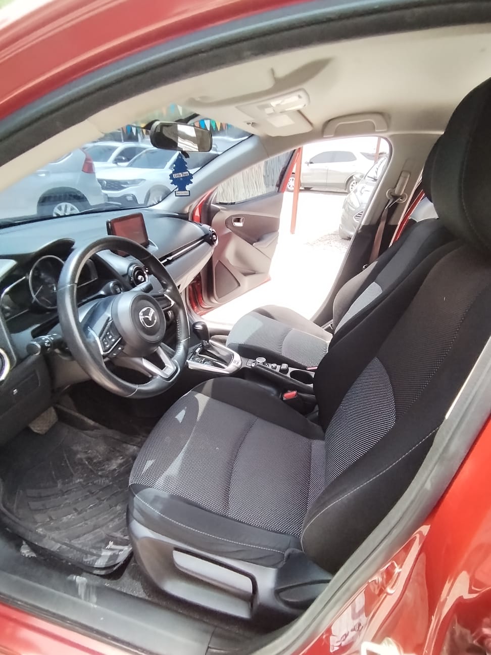 MAZDA SEDAN 2 2018