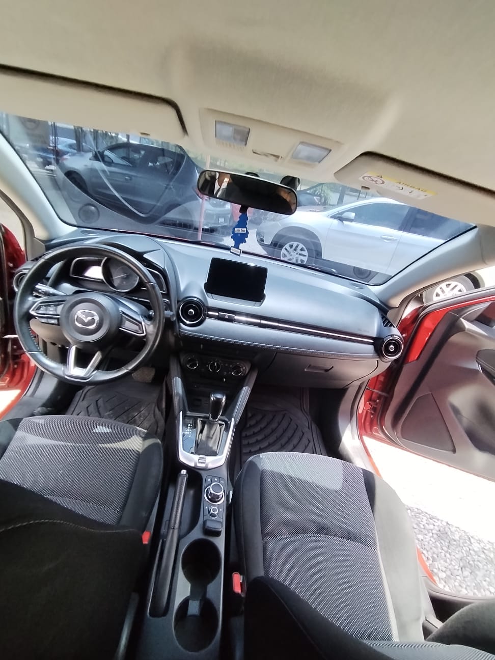 MAZDA SEDAN 2 2018