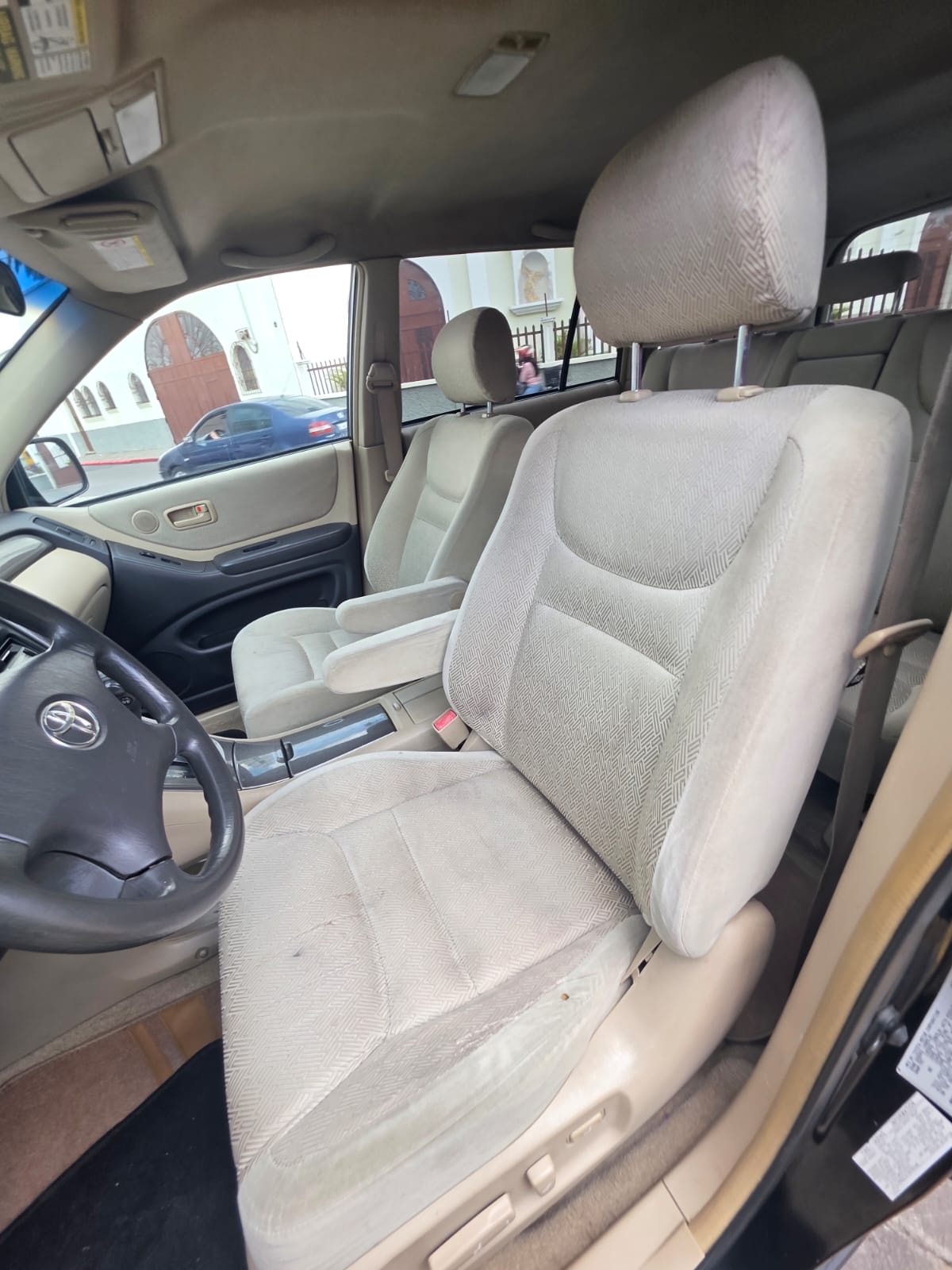 TOYOTA HIGHLANDER 2002