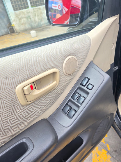 TOYOTA HIGHLANDER 2002
