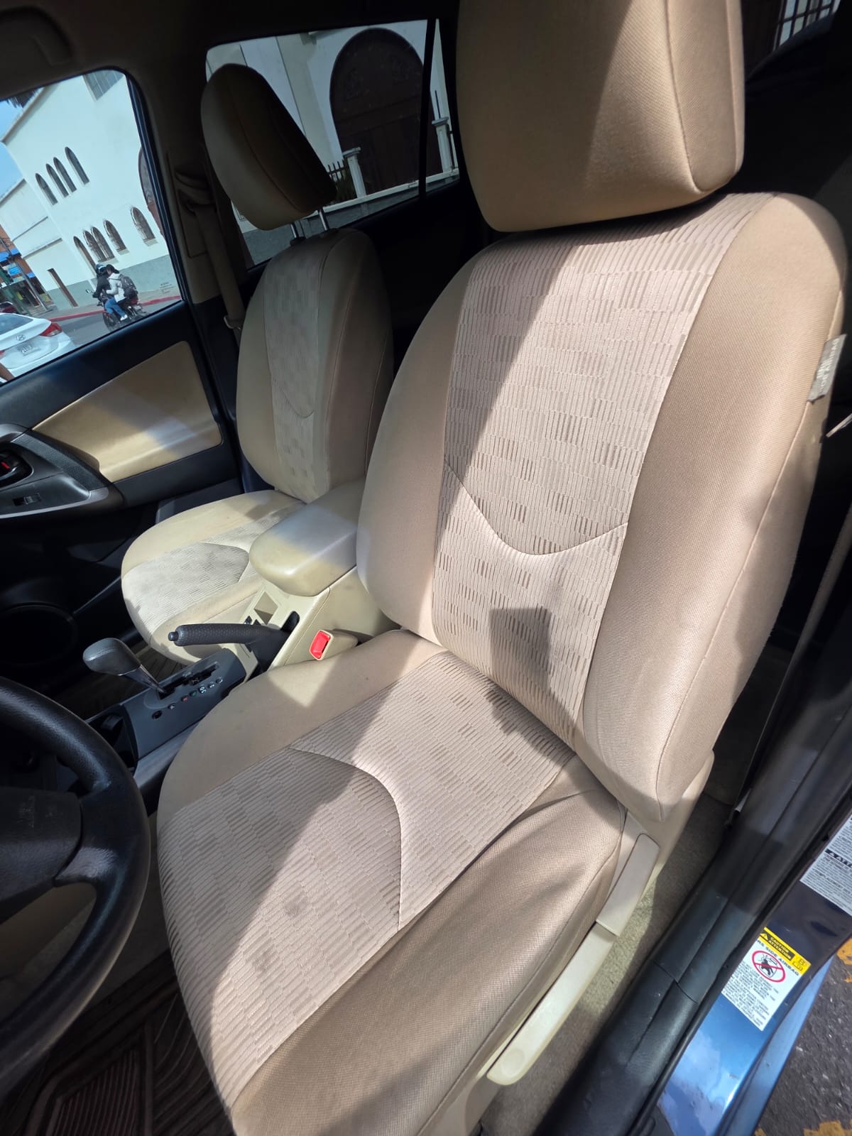 TOYOTA RAV4 4WD 2012