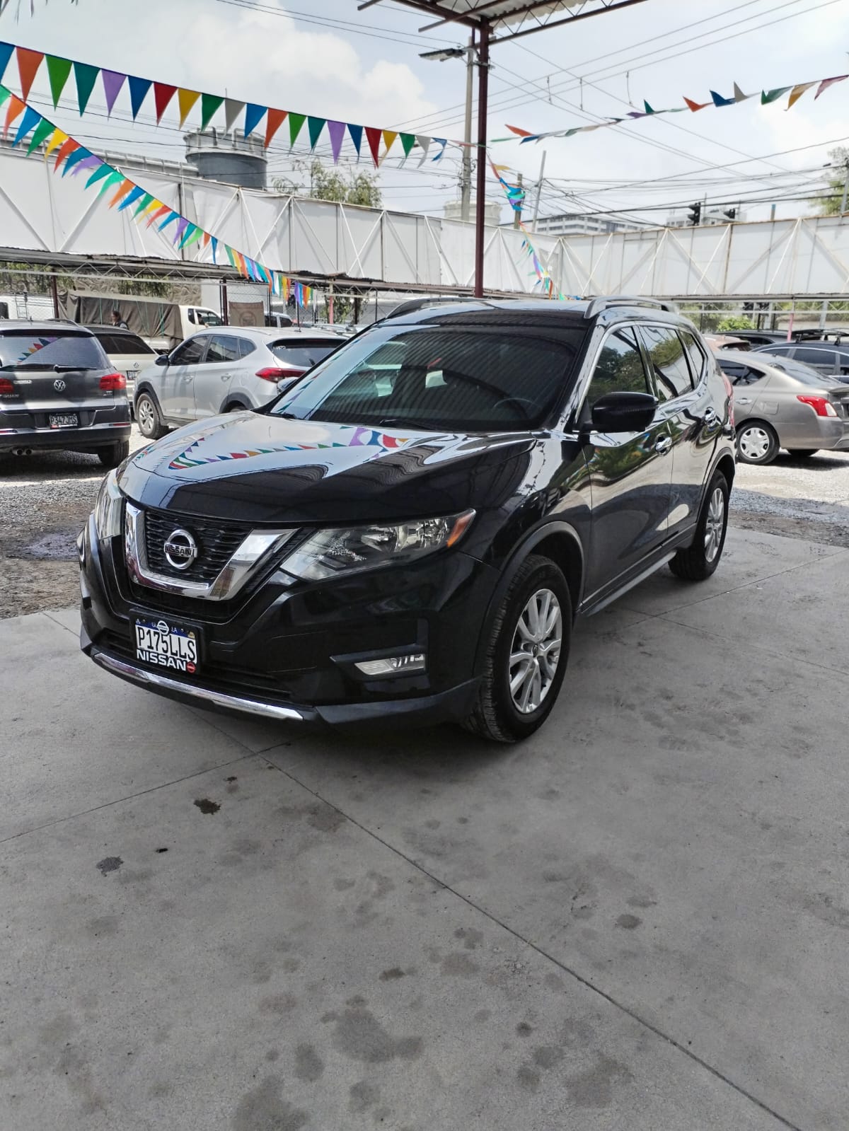 NISSAN ROGUE SV AWD 2017