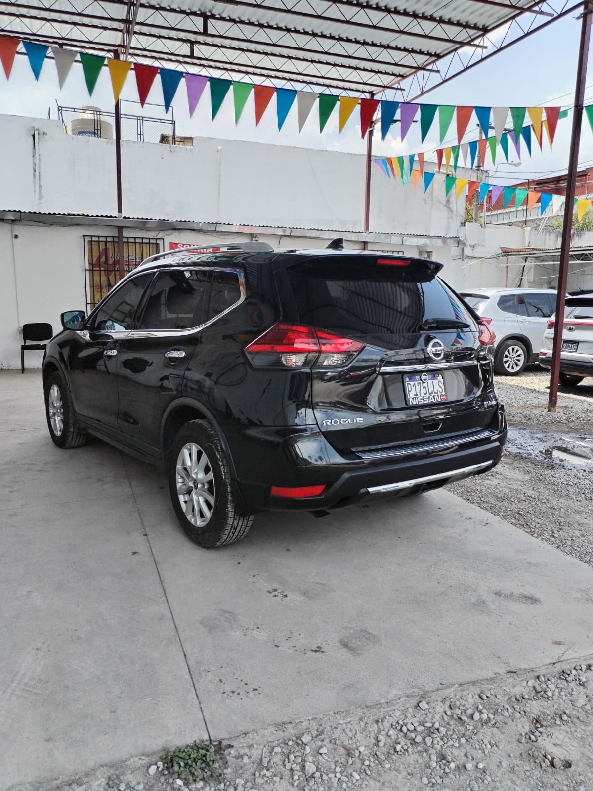 NISSAN ROGUE SV AWD 2017