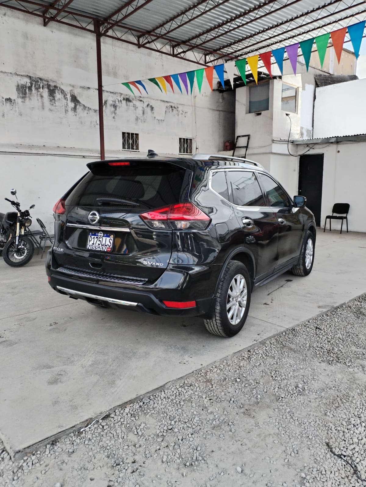 NISSAN ROGUE SV AWD 2017