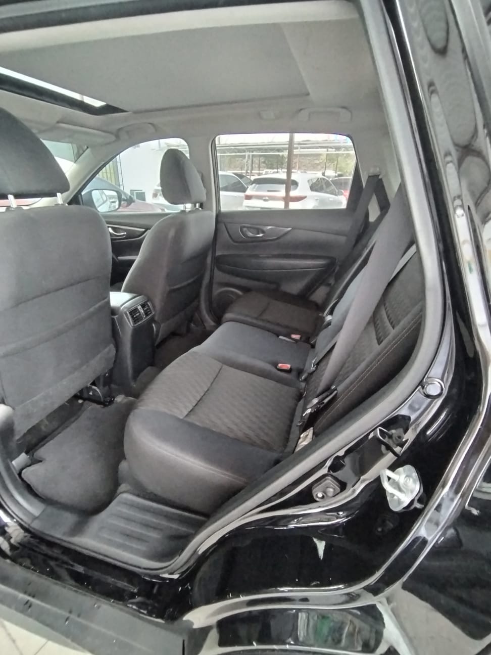 NISSAN ROGUE SV AWD 2017