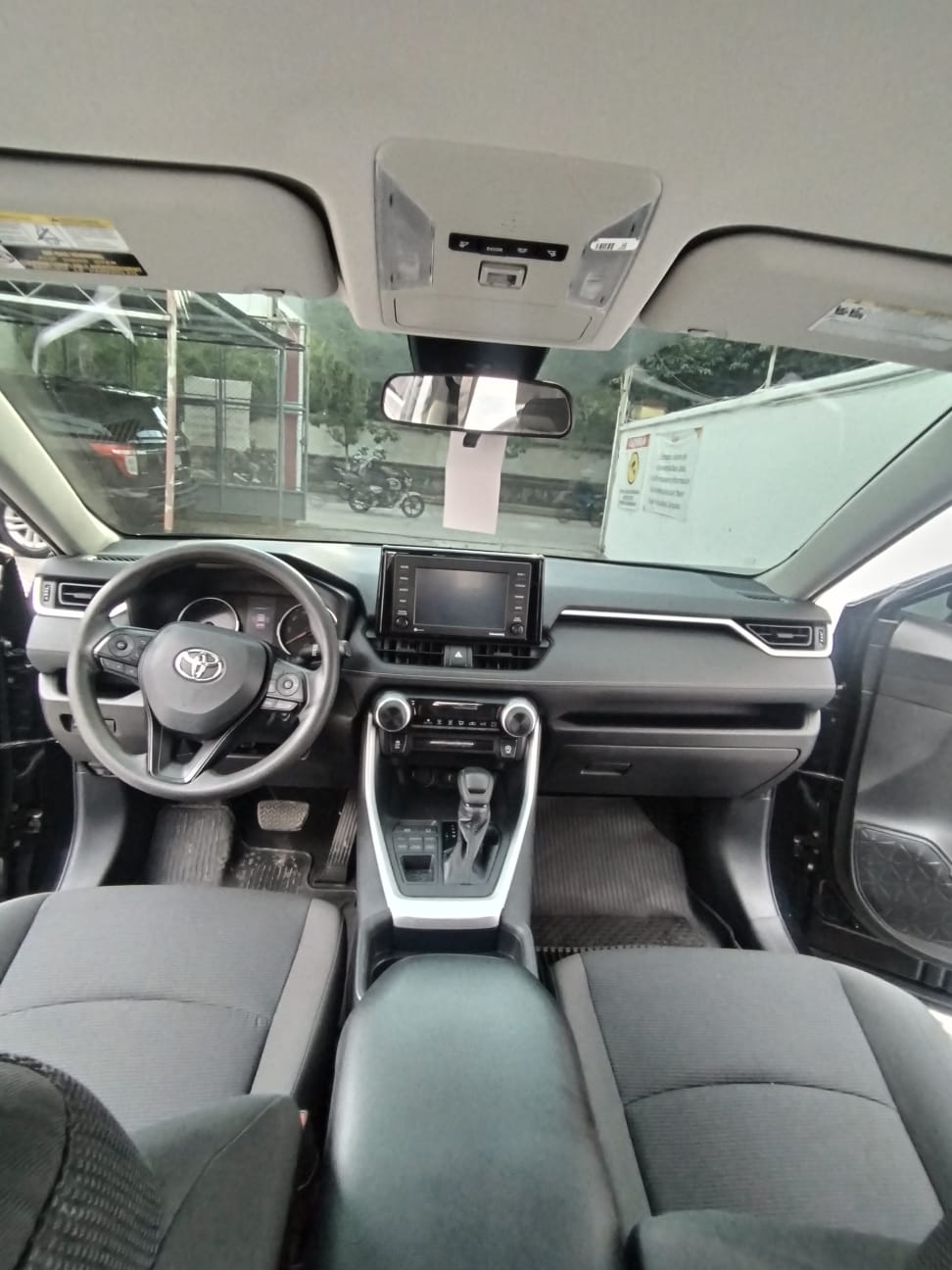 TOYOTA RAV4 LE AWD