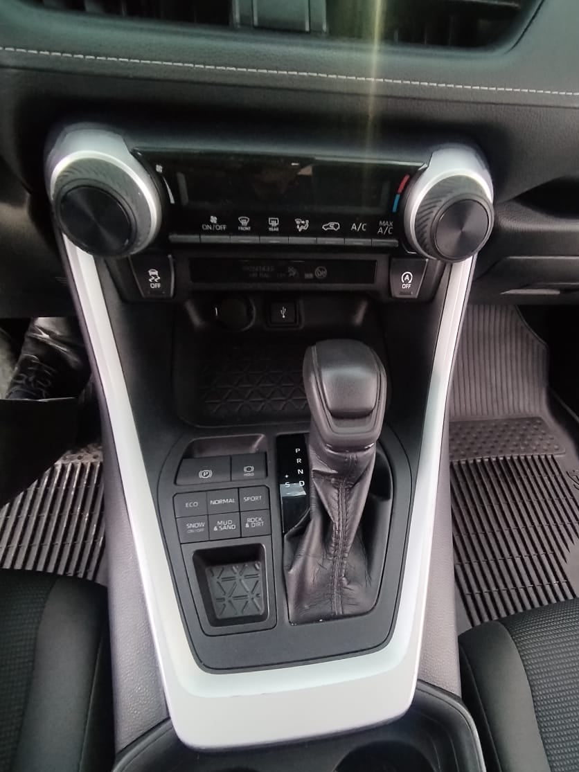 TOYOTA RAV4 LE AWD
